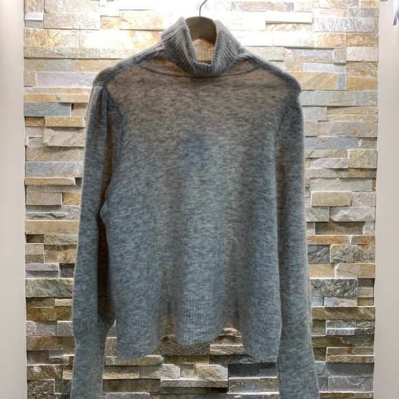 FRAME Swingy Rib Turtleneck Sweater - Picture 6 of 9